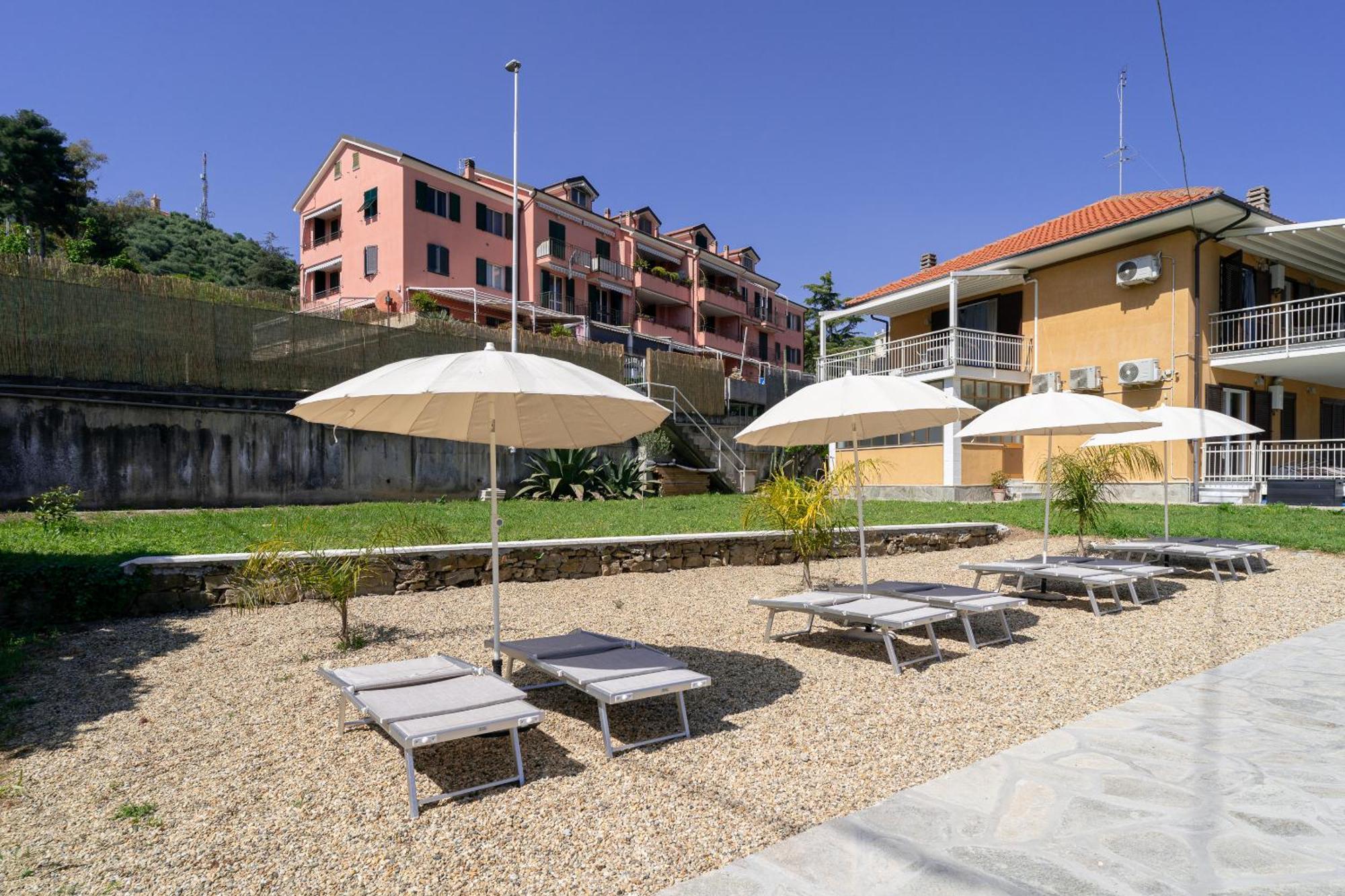 Il Gattino Di Porto - Apt 3 - Monolocale Veranda Piscina Imperia Bagian luar foto